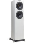 F702