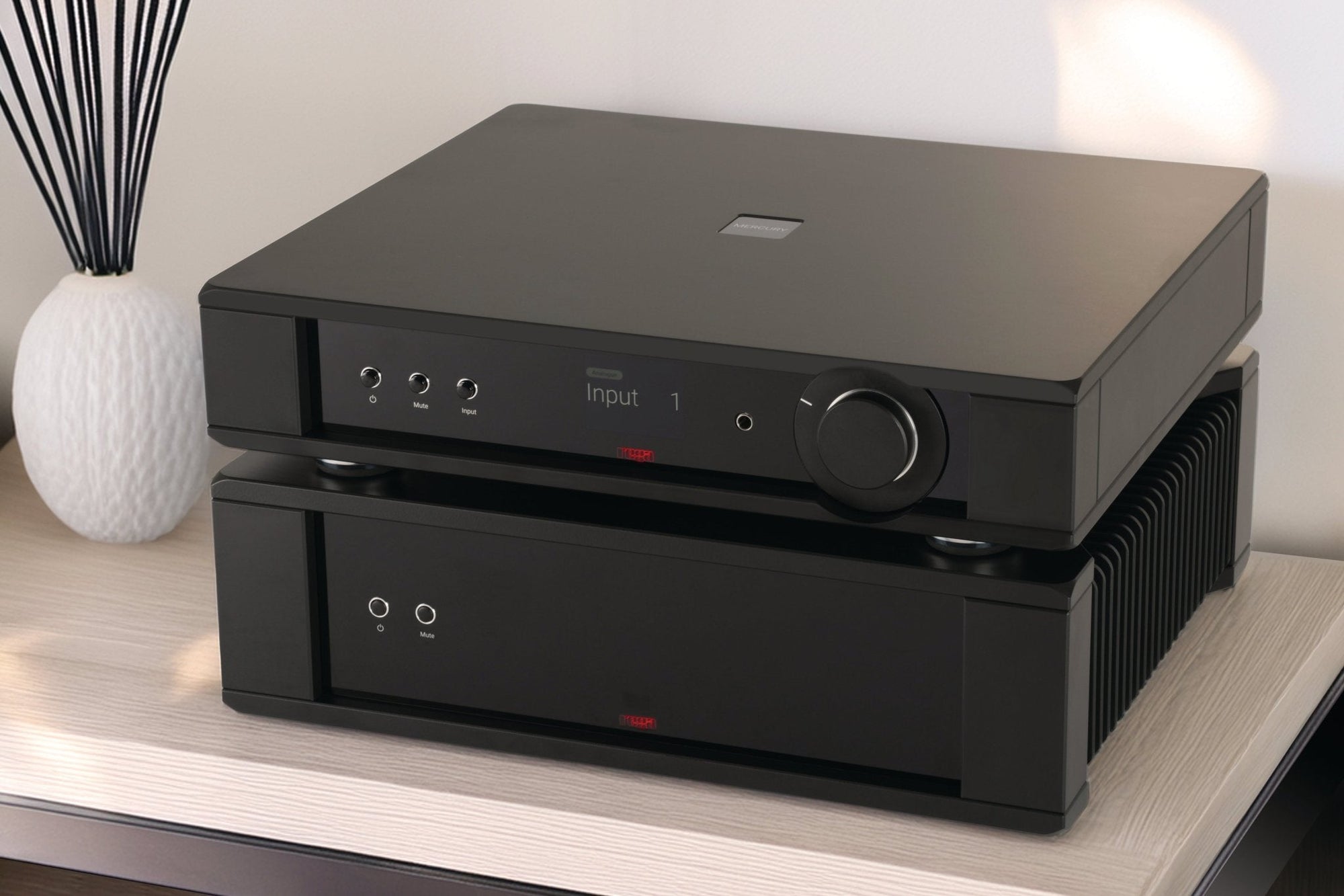 Rega Mercury & Solis, the new pre and power from the UK's favourite turntable people... - Oxford Audio Consultants
