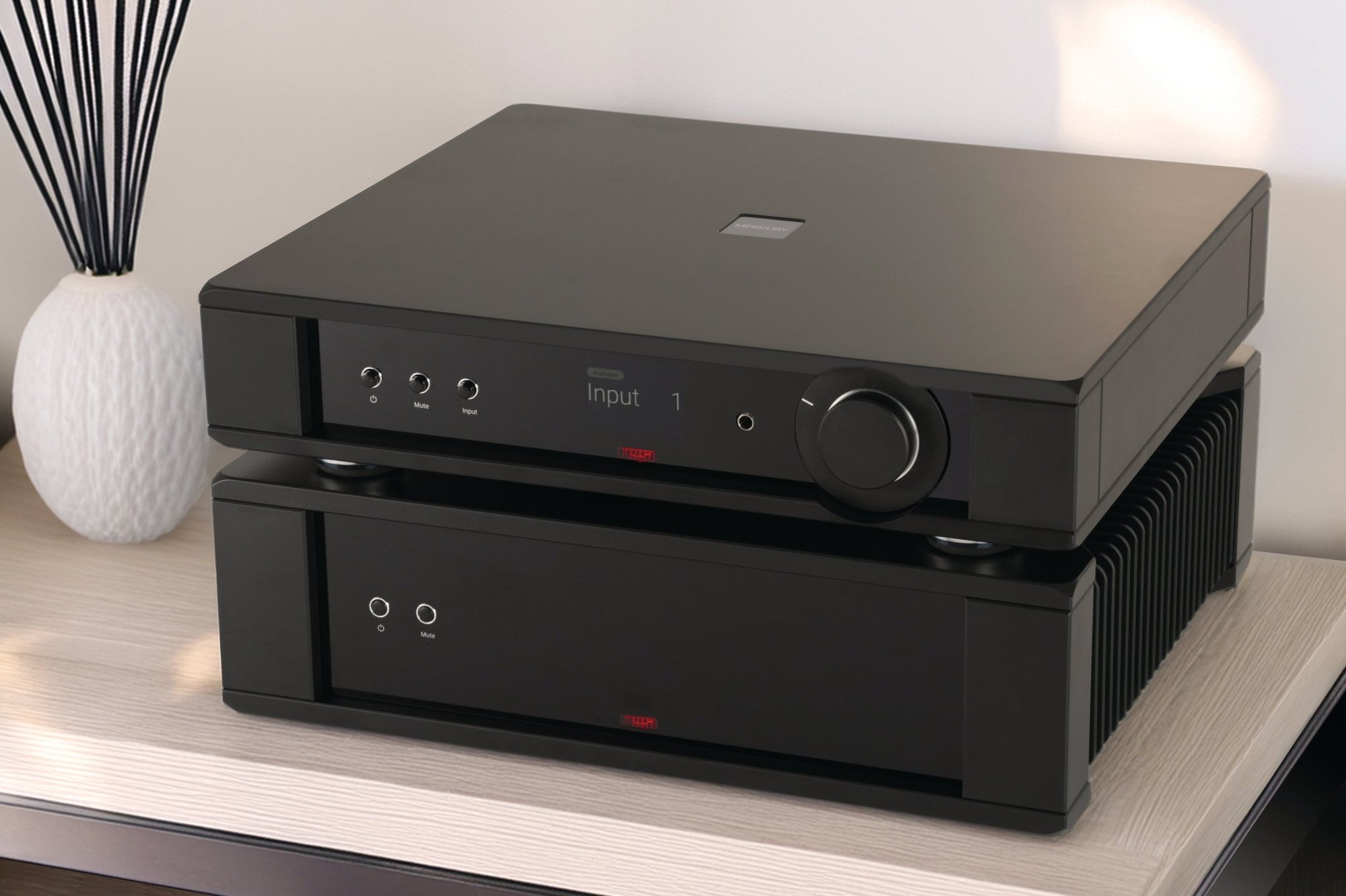 Rega Mercury & Solis, the new pre and power from the UK's favourite turntable people... - Oxford Audio Consultants