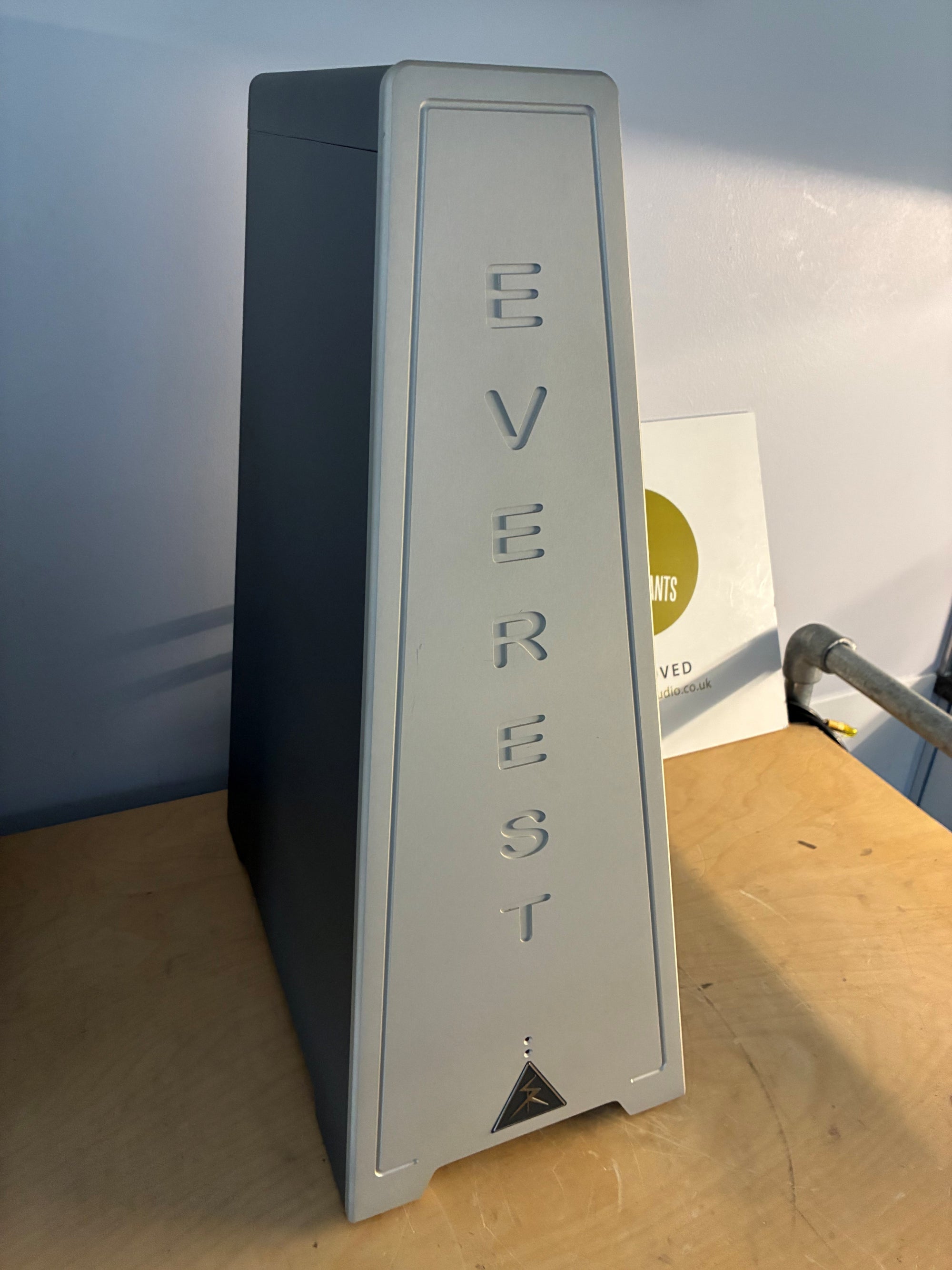 Everest 8000 Power Conditioner - pre-owned