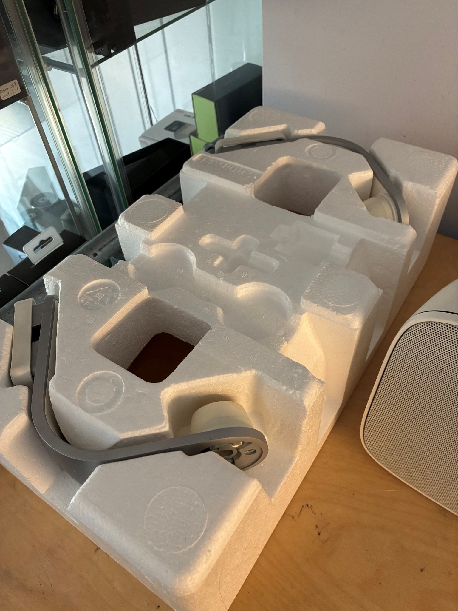 Bowers and Wilkins AM1'S Outdoor Speakers - White - Oxford Audio Consultants
