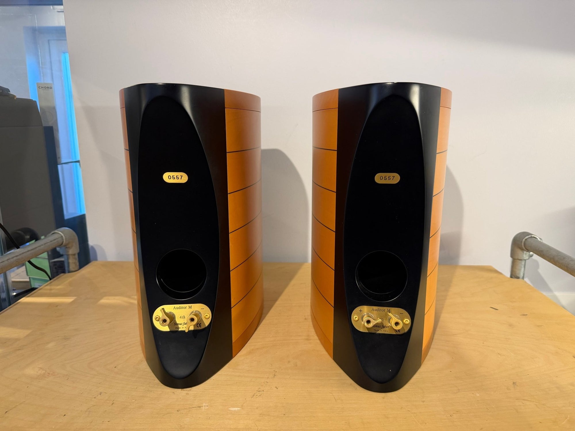 Cremona Auditor M &amp; Stands - Previously owned - Oxford Audio Consultants