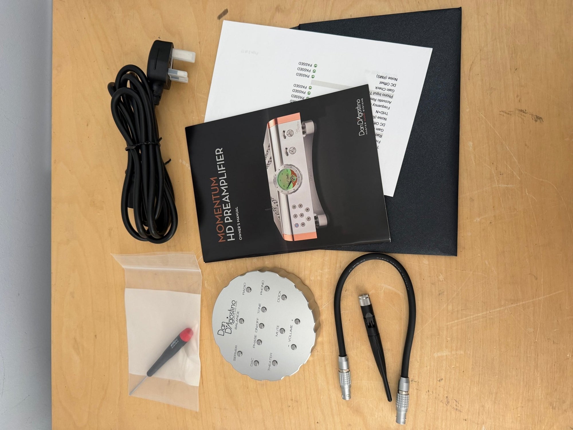 Dan D'Agostino Momentum HD preamp in silver - Oxford Audio Consultants