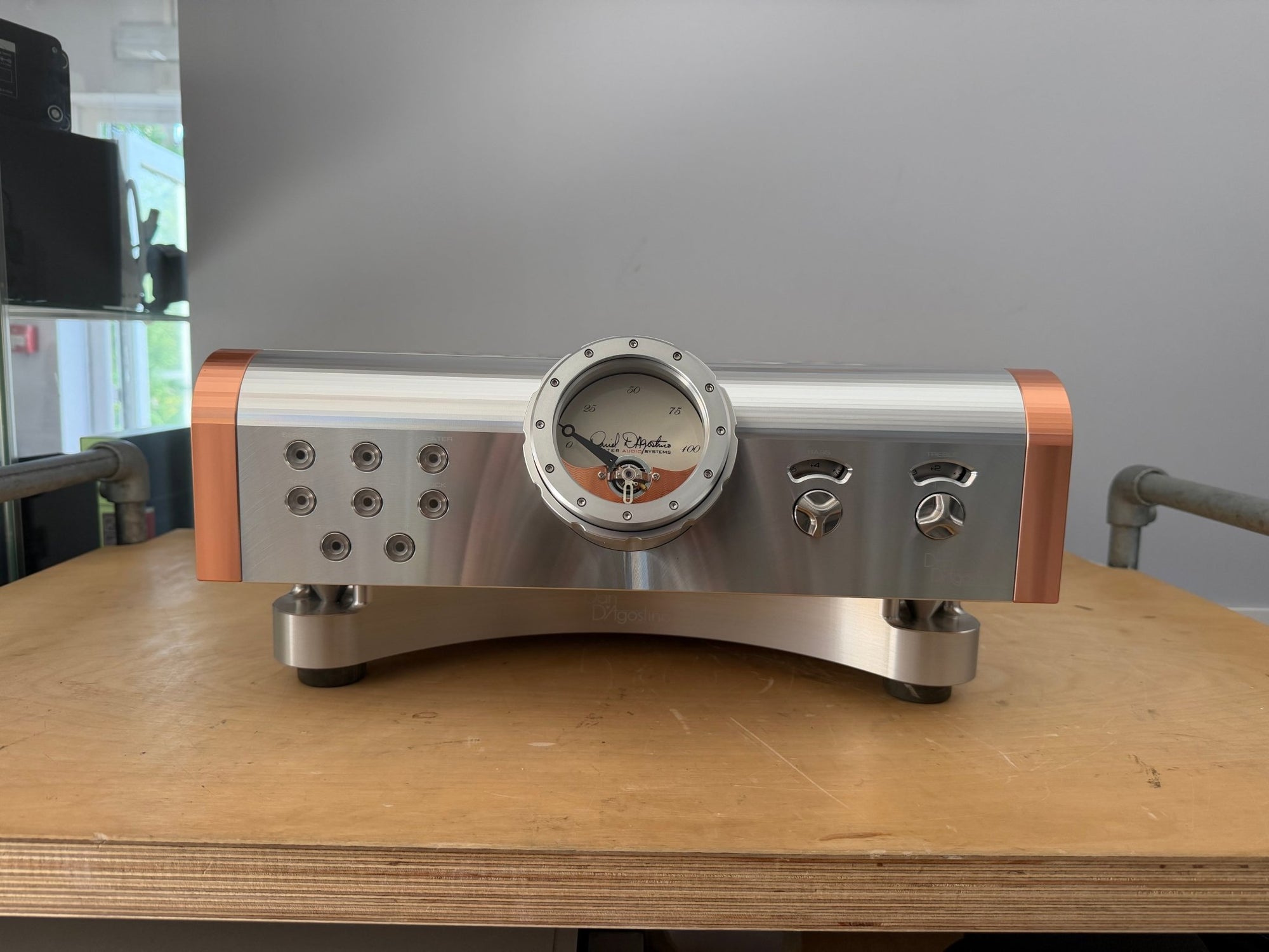 Dan D'Agostino Momentum HD preamp in silver - Oxford Audio Consultants