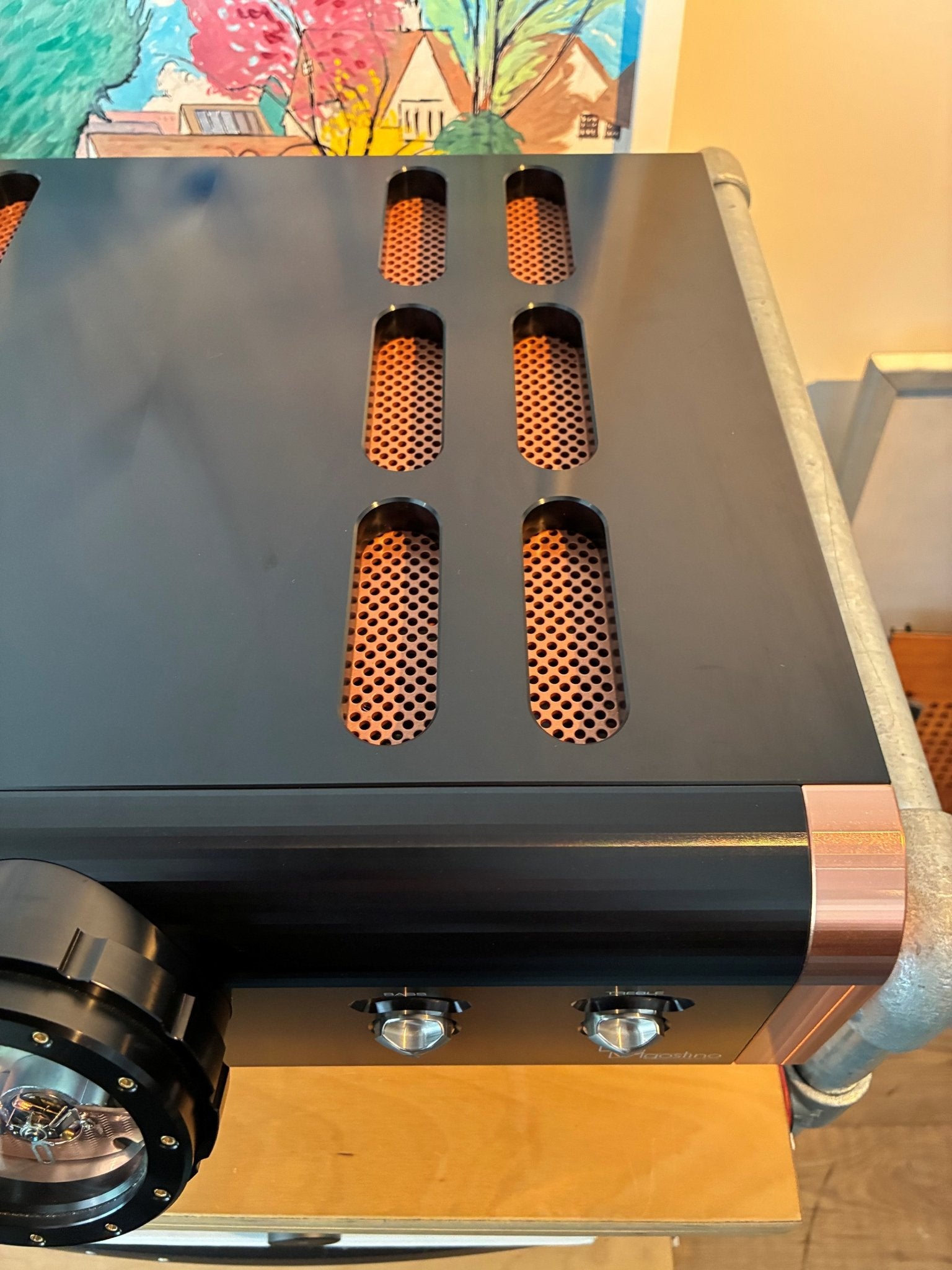 Dan D’Agostino Momentum HD Preamplifier in Black - pre owned - Oxford Audio Consultants