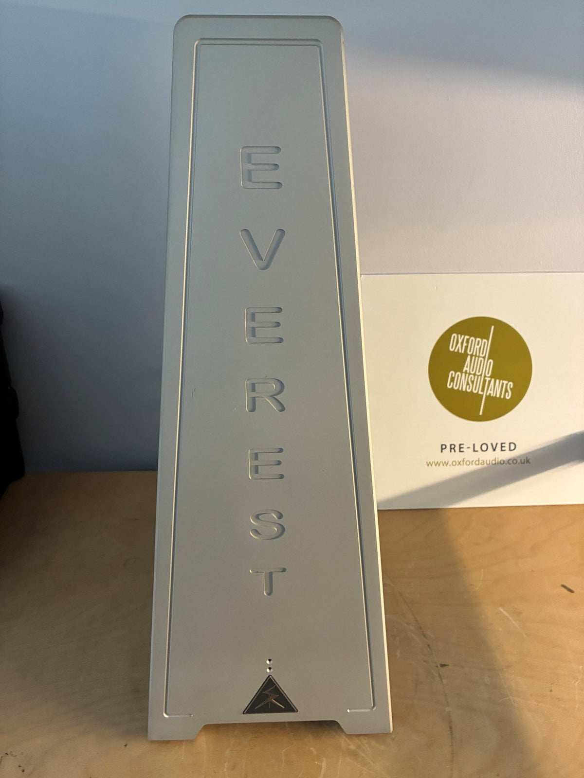 Everest 8000 Power Conditioner - pre-owned - Oxford Audio Consultants