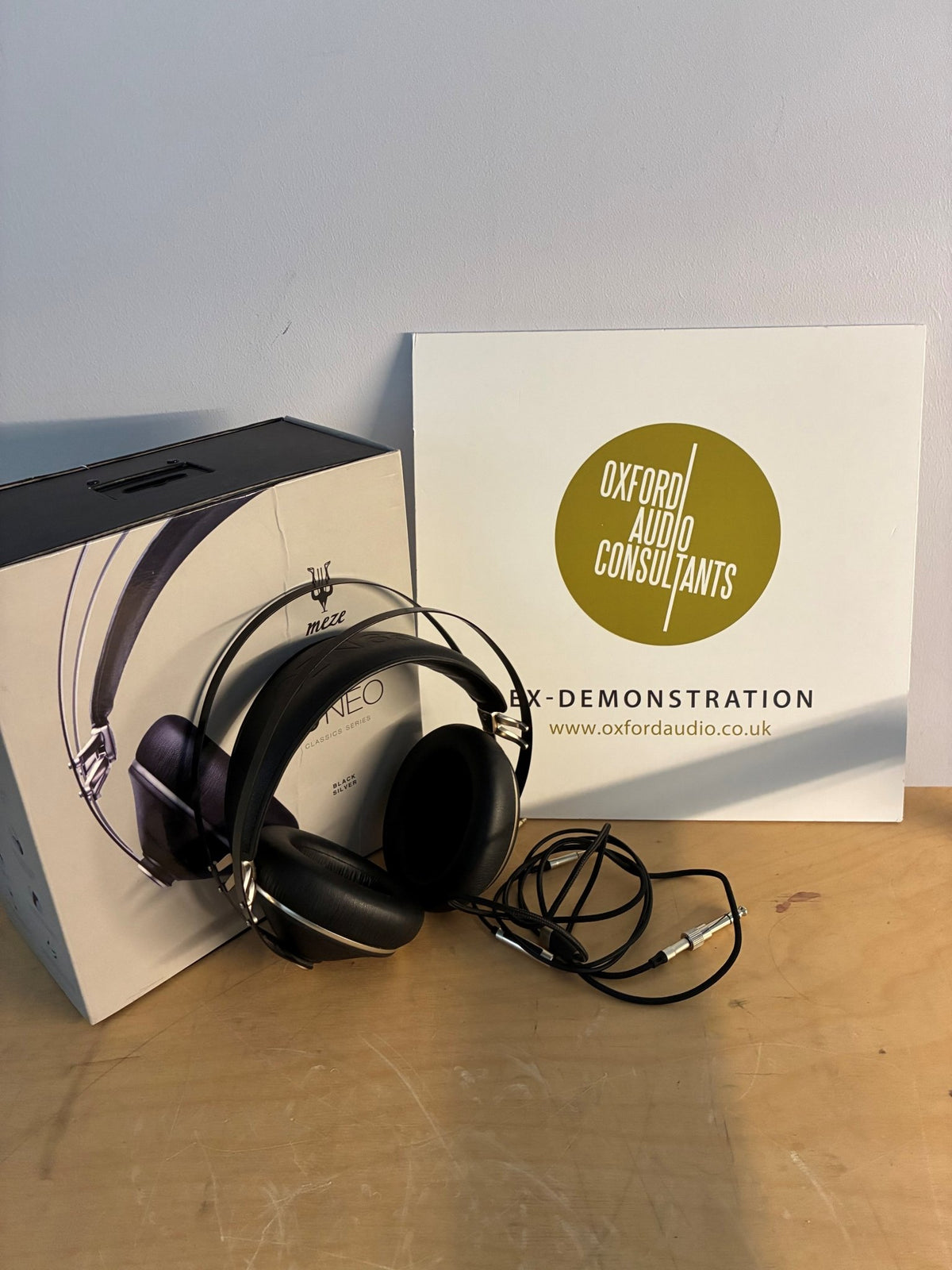 Meze 99 Neo - ex demo - Oxford Audio Consultants
