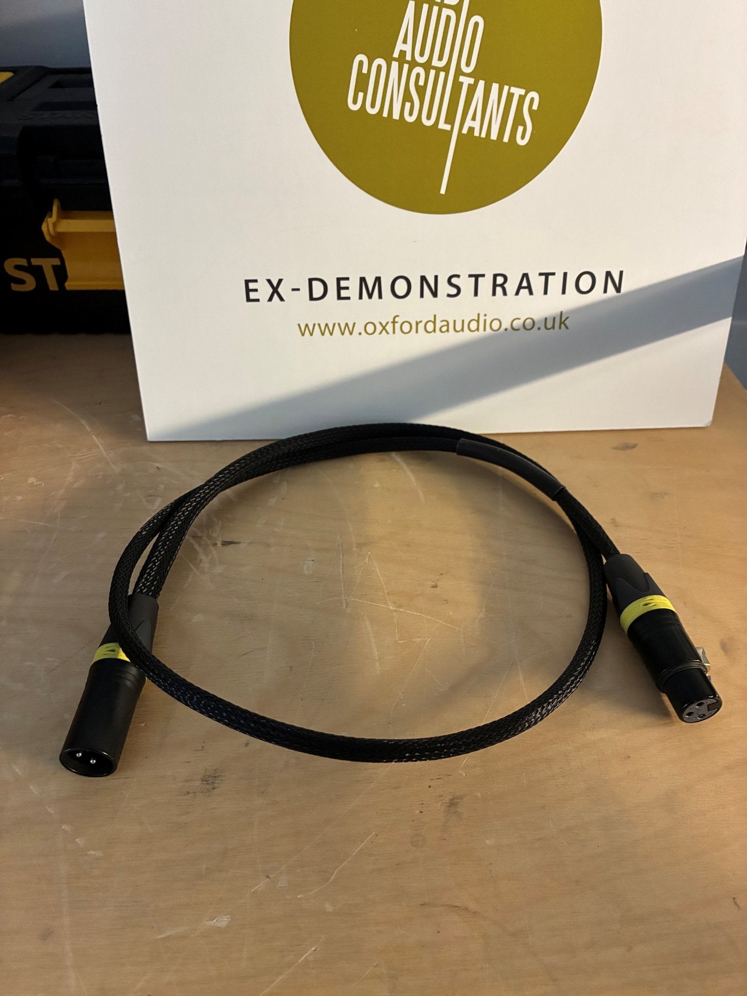 Signature Super ARAY Digital 1XLR to 1XLR AES/EBU 1m - ex demo - Oxford Audio Consultants