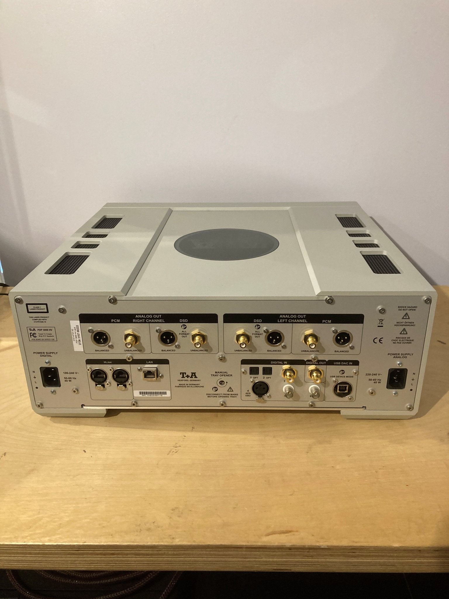 T+A PDP3000 HV - CD/SACD Player with DSD/PCM DAC - Silver - Oxford Audio Consultants