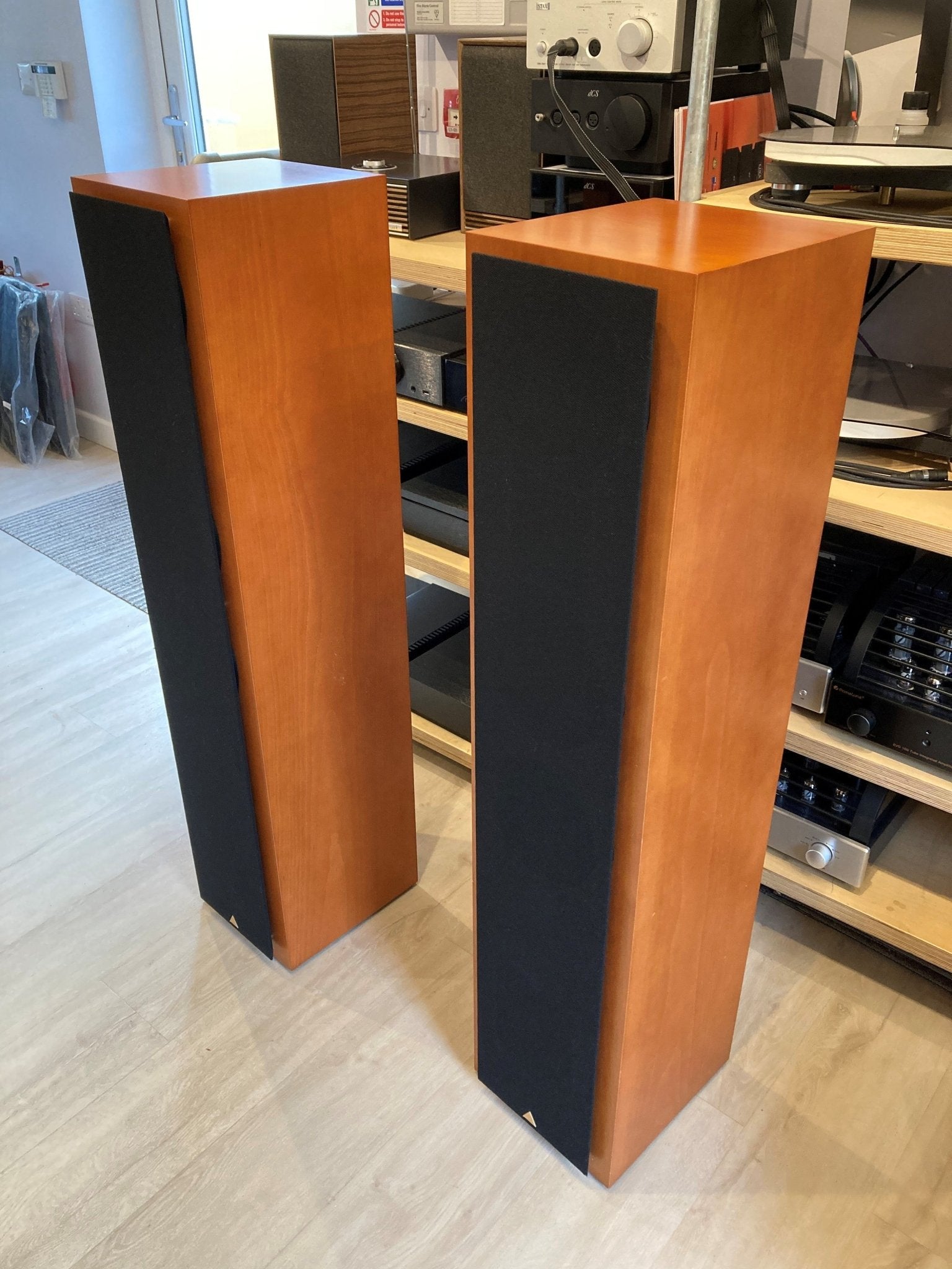 Triangle Zays 222 - Oxford Audio Consultants
